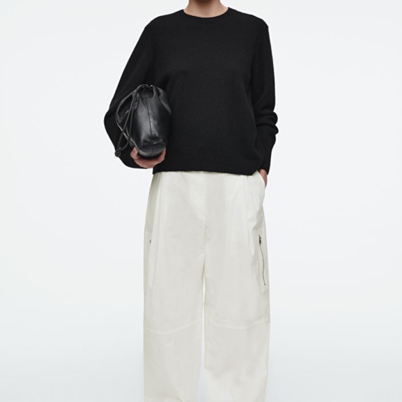 COS  UTILITY BARREL-LEG CARGO PANTS NWT SIZE 10 OFF WHITE - Picture 1 of 4